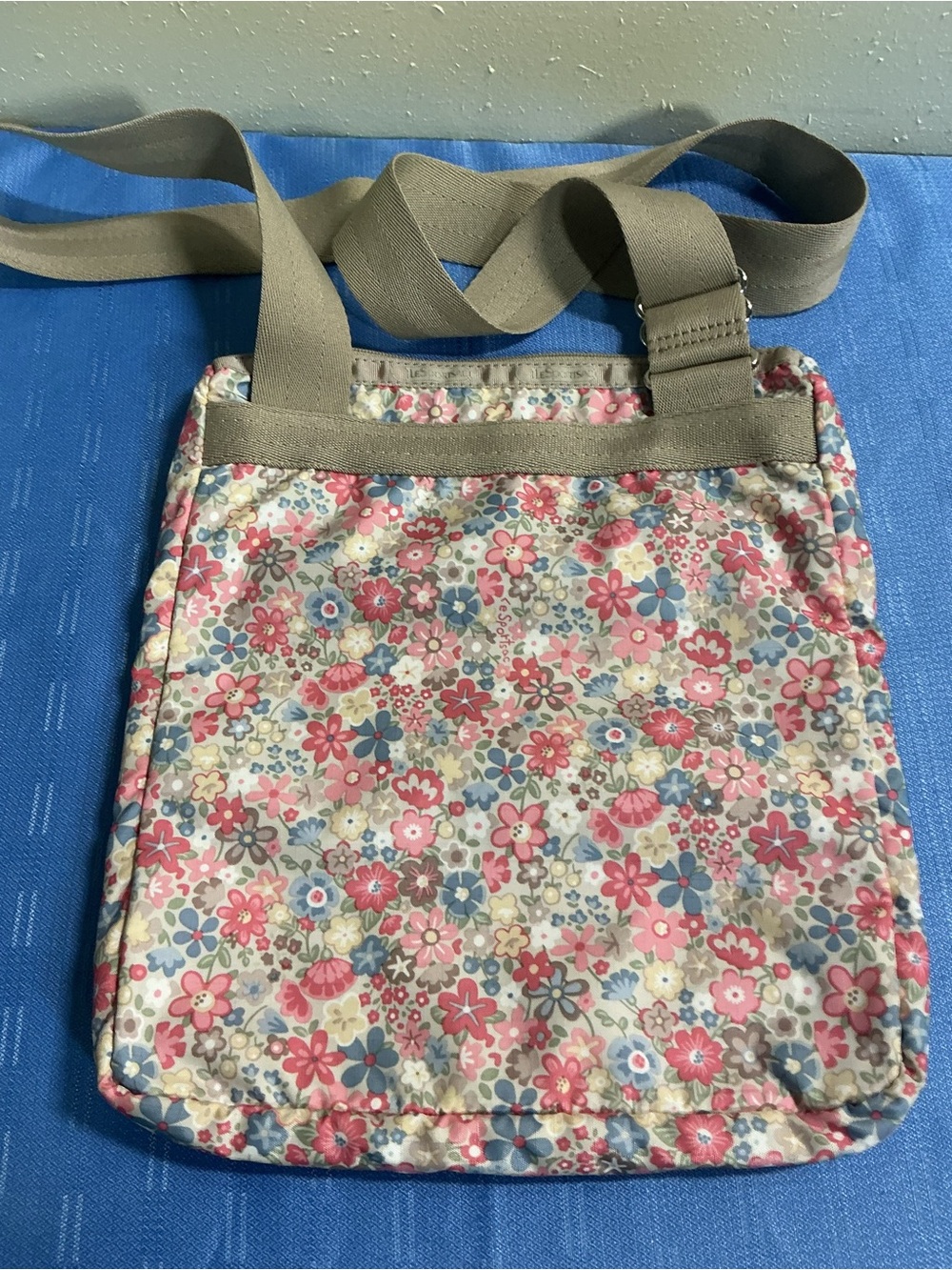 Lesportsac Pink and Blue Floral Crossbody Shoulder Bag - Picture 2 of 7